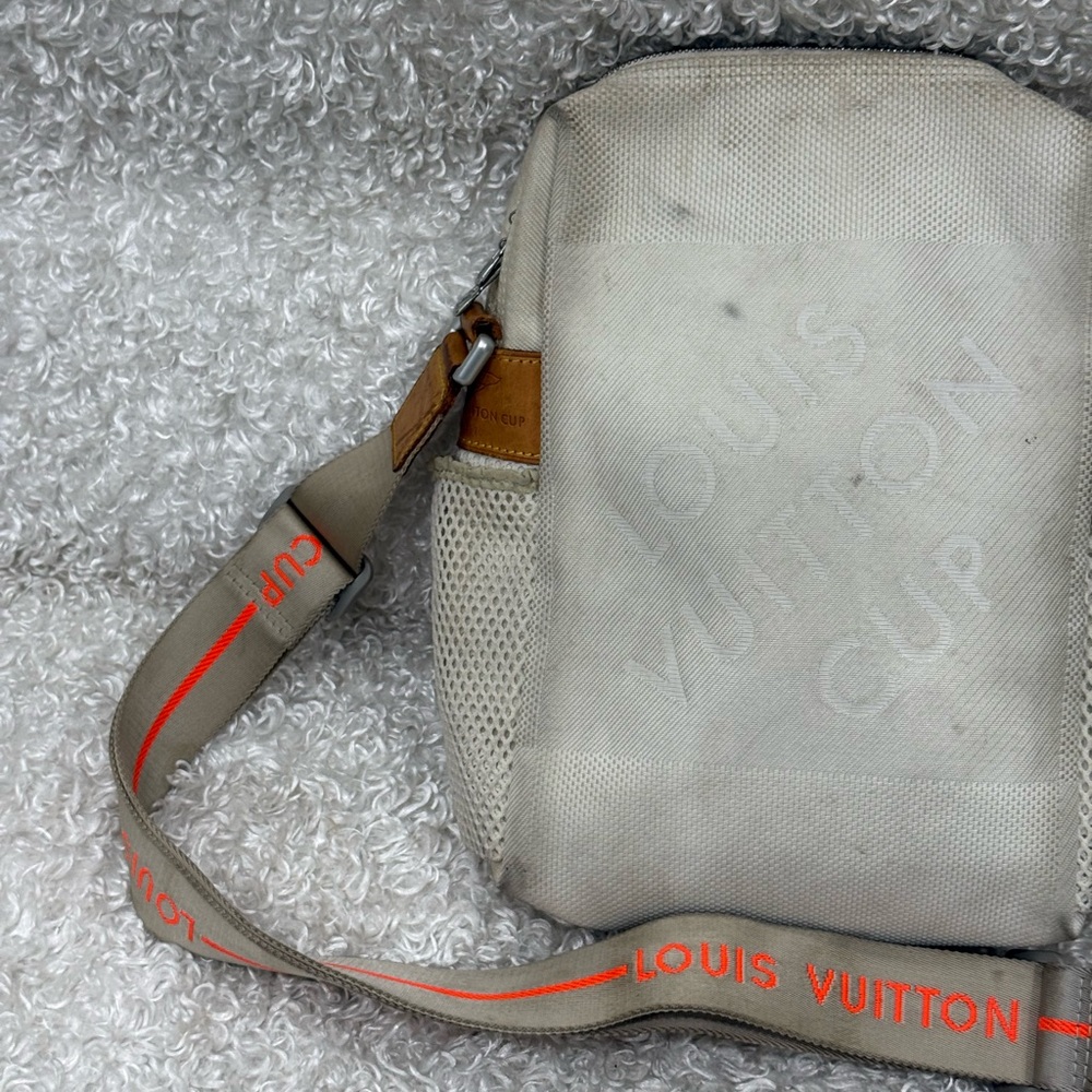 Louis Vuitton Gray and Brown Messenger Bag with Leather Accents - Picture 3 of 14